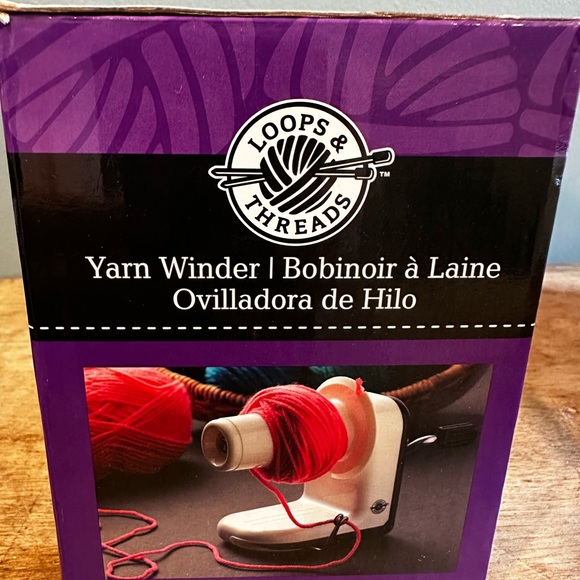 Yarn Winder - White and Red - Picture 2 of 3